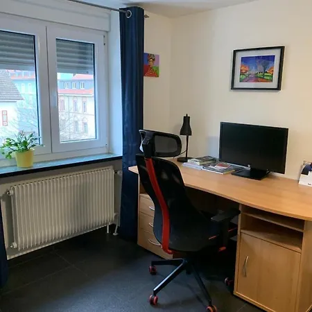 Apartament Guenstige Zimmer-unterkunft Mit Gemeinschaftsbad
