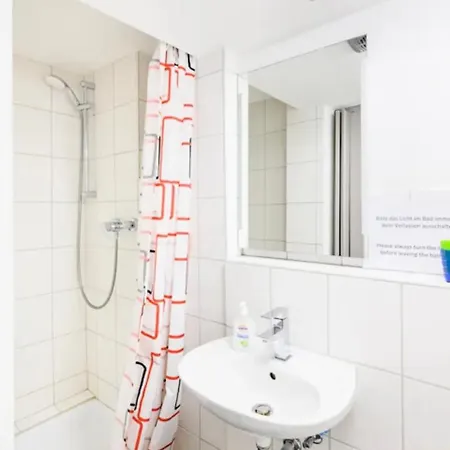 Guenstige Zimmer-unterkunft Mit Gemeinschaftsbad Lörrach
