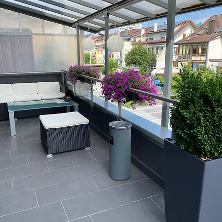 Guenstige Zimmer-unterkunft Mit Gemeinschaftsbad アパート